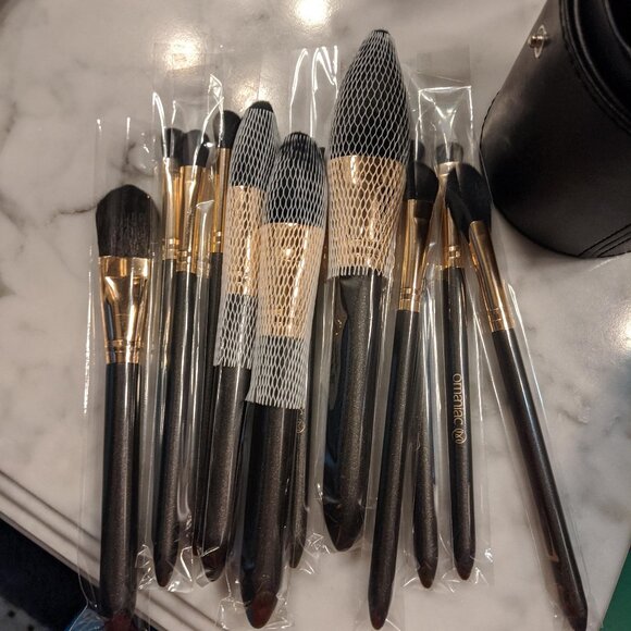 Makeup Brush Set Professional, 12 Pearlescent Wood